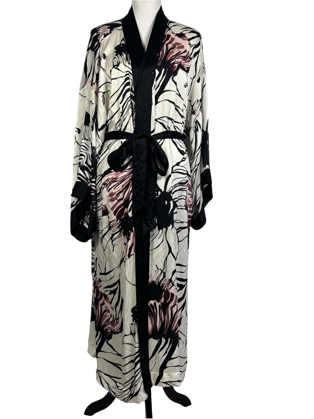 SOMA Long Silk Kimono Robe White Black Floral Women's Size XXL